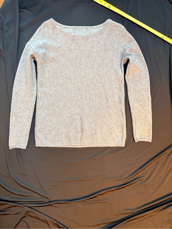 Banana Republic Sweaters - Cashmere wool blend Banana Republic Boatneck Sweater